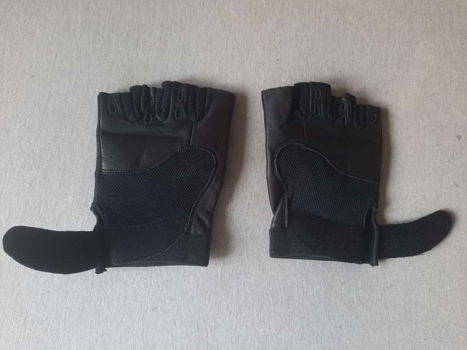 1 Paar Training Handschuhe Fitness Gym Sport Krafttraining Unisex in Duisburg