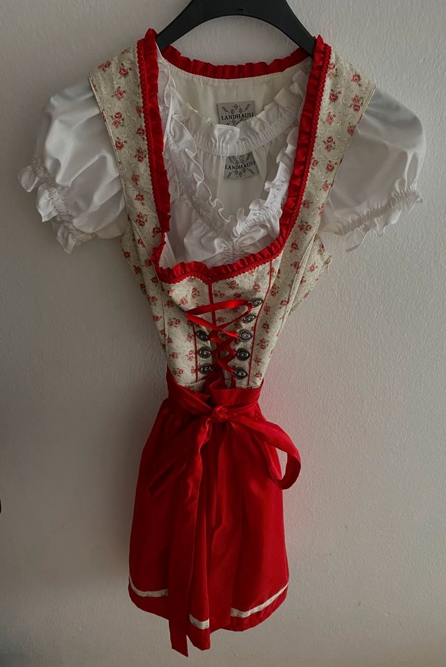 Dirndl Frauen Größe 38 in München