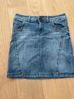 S.Oliver Minirock Stretch Rock Jeans Gr. 36 S NP59,90€ München - Trudering-Riem Vorschau