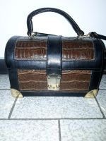 Kleine Handtasche aus Holz mit Leder überzogen Nordrhein-Westfalen - Dinslaken Vorschau