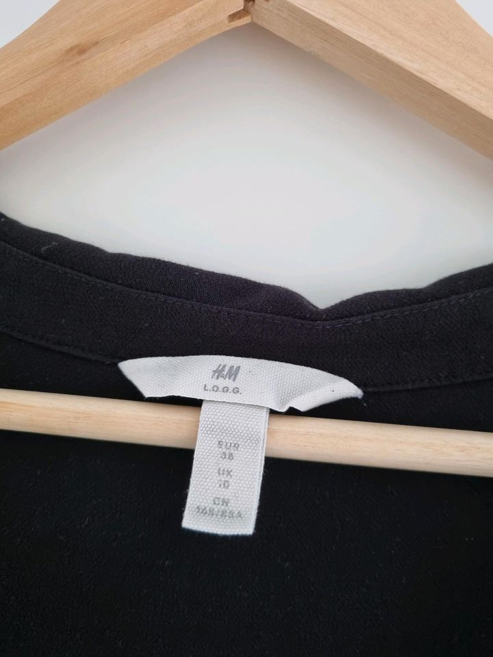 Bluse V-Ausschnitt Damen schwarz H&M Größe 38 in Zeulenroda