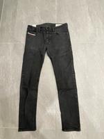 Diesel Jeans in Schwarz Sleenker-Slim Skinny W32/L30 Nordrhein-Westfalen - Hemer Vorschau