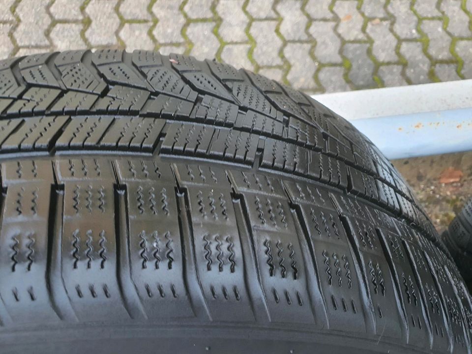 Winterreifen für Mercedes W211 225/55 R16 99V in Saarbrücken