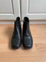 Neuwertig- schlichte, schwarze Ankle-Boots von ara, 39 Nordrhein-Westfalen - Meerbusch Vorschau