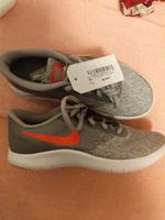 Neue Nike Turnschuhe gr. 36 mit Etikett Niedersachsen - Rosengarten Vorschau