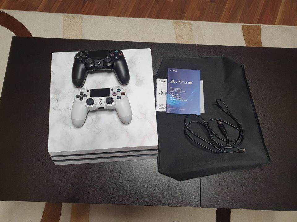 Playstation 4 Pro in Augsburg