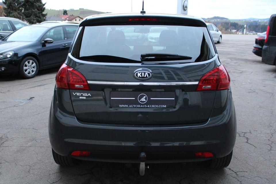 Kia Venga DreamTeam Automatik L/SHZ NAVI PDC KAM AHK in Willmering