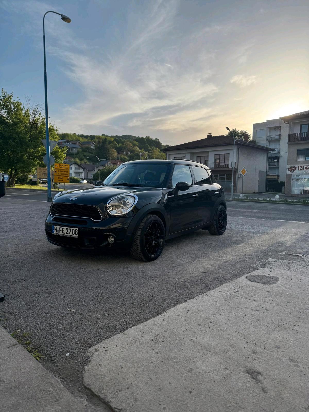 Abbildung des Autos MINI Cooper S Countryman…