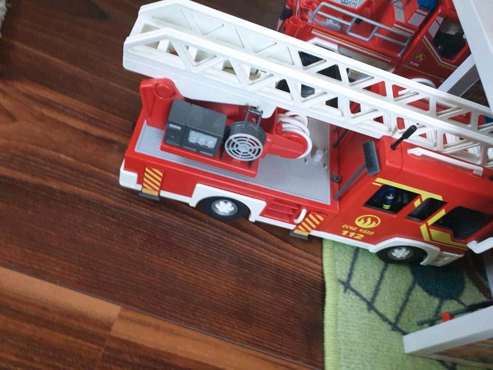 Playmobil Feuerwehr - Leiterfahrzeug 9463 in Wolfen