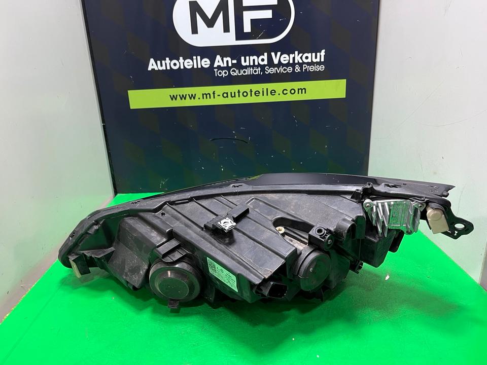 VW Golf 8 CG5 2021 LED Scheinwerfer Frontscheinwerfer rechts in Hamburg