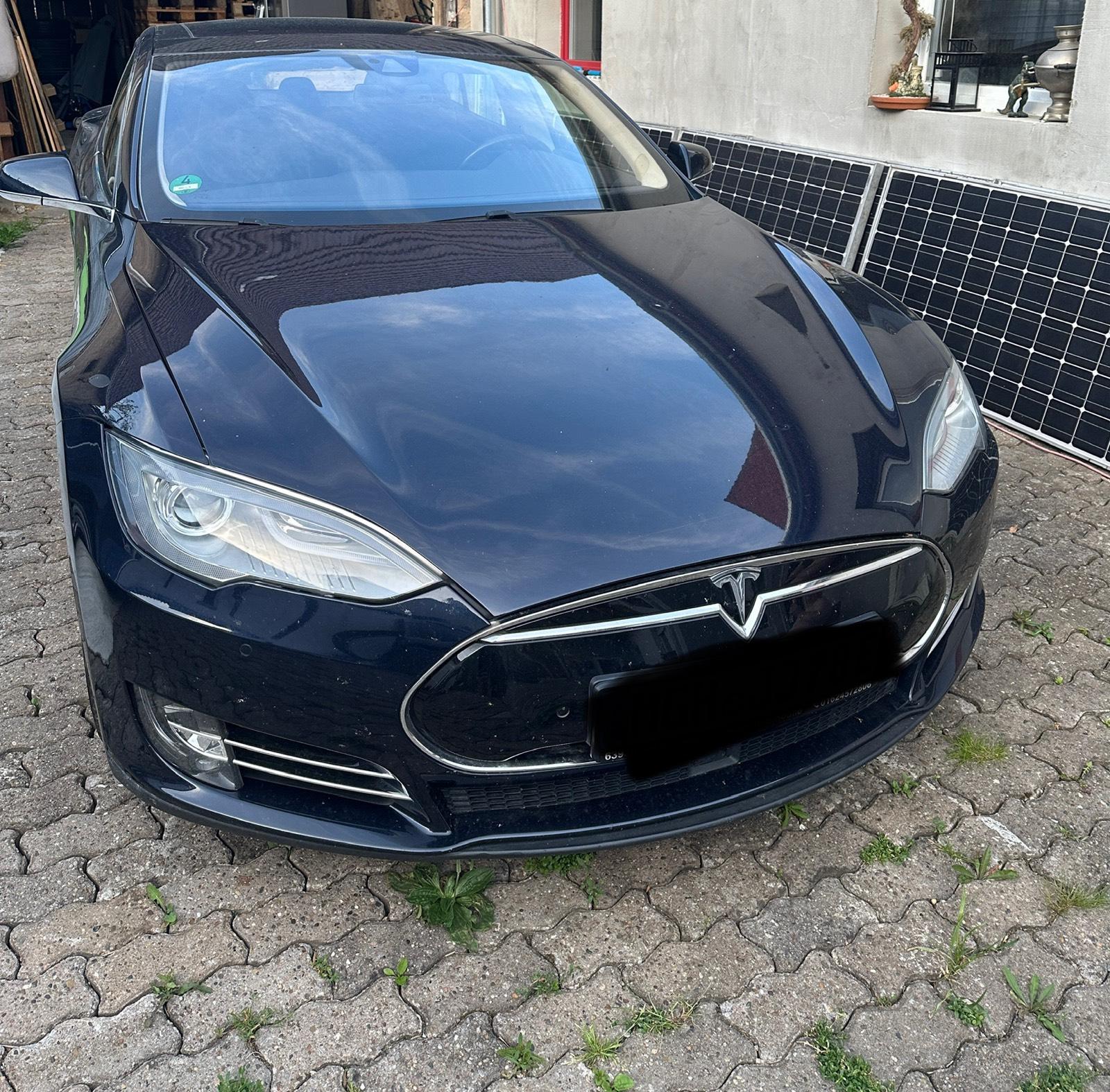 Abbildung des Autos Tesla Model s 85
