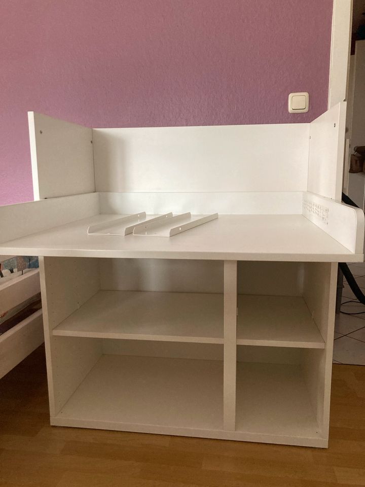 IKEA WICKELKOMMODE  GROSS WEISs umbaubar zum SCHREIBTISCH in Zinnowitz