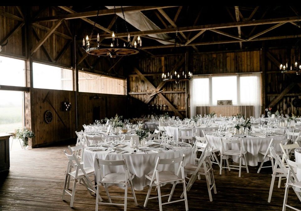 Antike Stühle Stuhl Vintage Hochzeit Tisch Stehtisch mieten runde in Sommerhausen Main