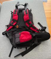 Großer Rucksack der Marke Hi-Tec, mit Regenschutz, Neuw Baden-Württemberg - Herrenberg Vorschau