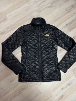 The North Face Northface Thermoball Steppjacke schwarz Gold XS Niedersachsen - Garbsen Vorschau