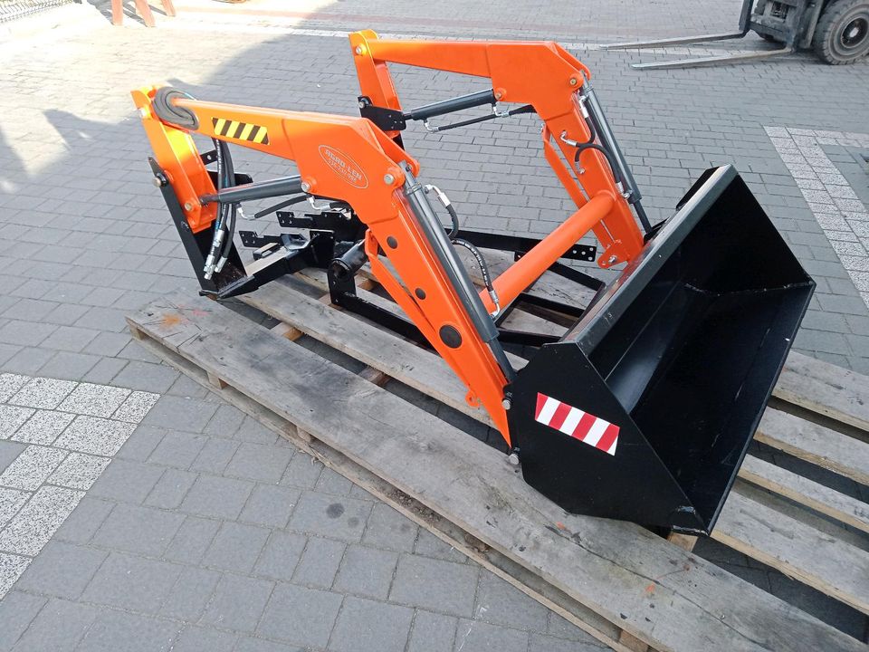 Frontlader Kubota LA332  kleintraktor in Heilbad Heiligenstadt