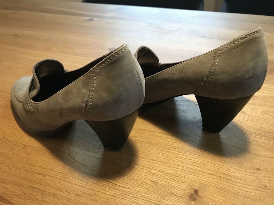 Schuhe Damen Peter Kaiser Pumps Gr. 37 (4) Leder in Idstein