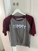 Tshirt Tommy Hilfiger Nordrhein-Westfalen - Erkelenz Vorschau