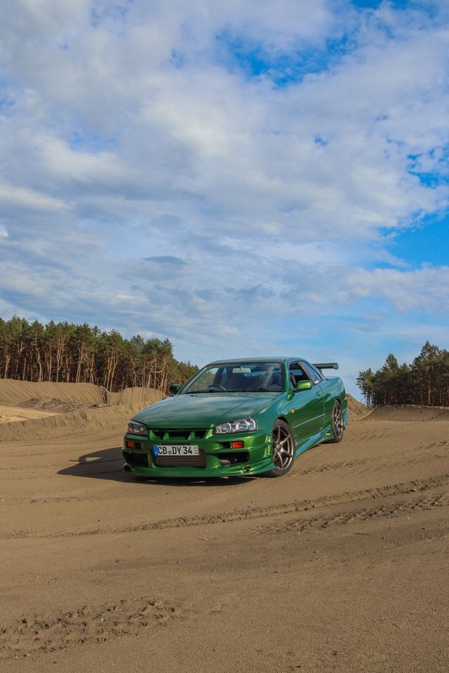 Nissan Skyline R34 mieten in Cottbus