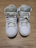 Nike Weisse Halbhohe Turnschuhe 39 Niedersachsen - Aurich Vorschau