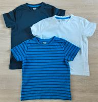 T-Shirts Gr. 122/128 blau/weiß Dresden - Weixdorf Vorschau