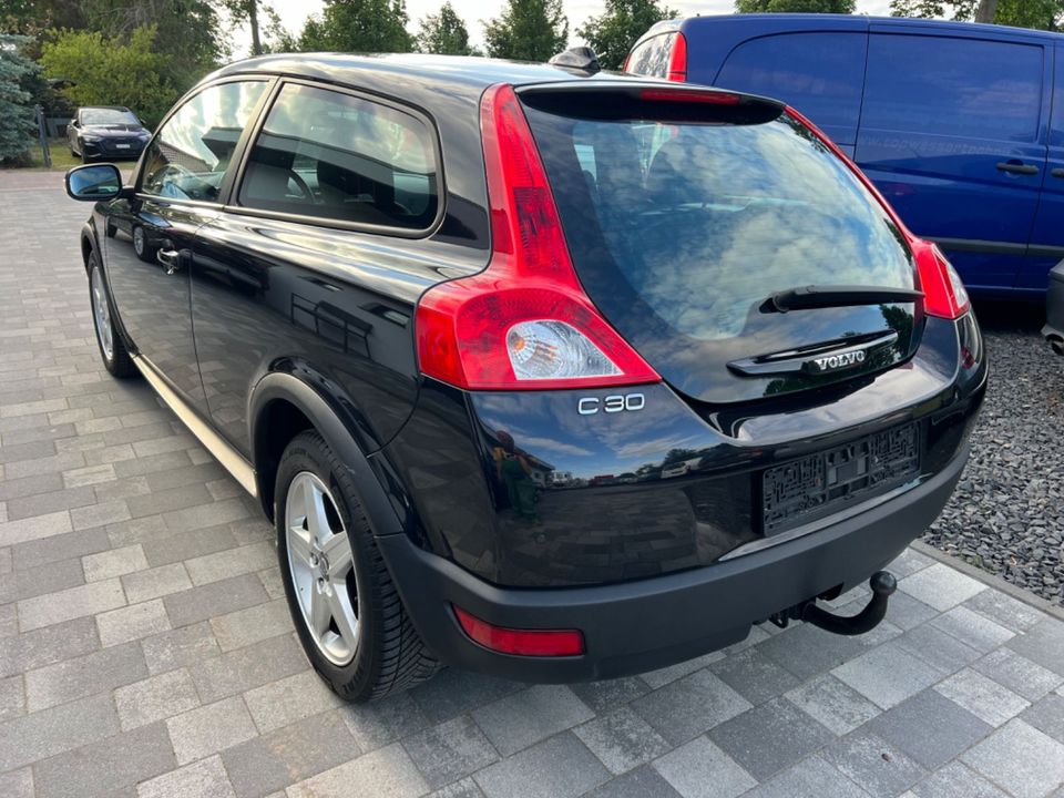 Volvo C30 2.0 D Summum Leder Tüv neu in Kremmen