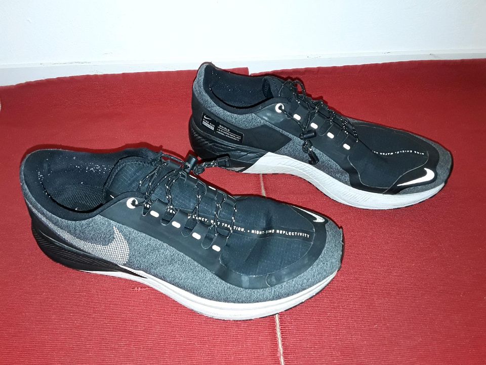 Schuhe für Männer Nike Run Untility.Gr 44 in Bremen