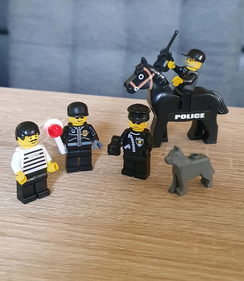 Lego City Minifiguren Set Polizeistation 2000er Jahre in Vilshofen an der Donau