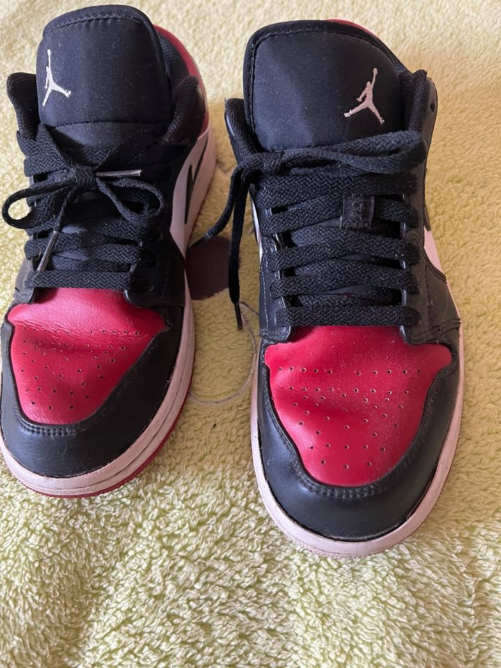 Jordan 1 Low „Bred Toe“ in Großwallstadt