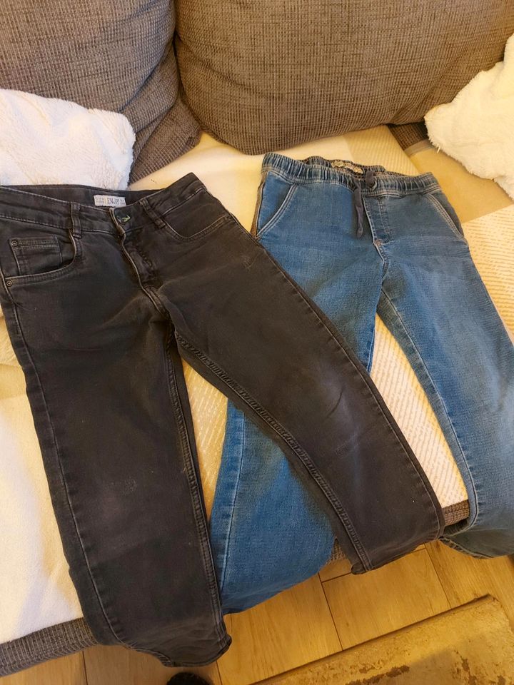 Jungs 146,152 Jeans in Essen