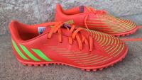 Adidas Predator Hallenschuhe Kunstrasen Noppen  Gr.  40 Hessen - Lahnau Vorschau
