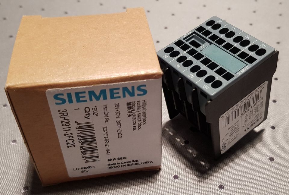 SIEMENS 3RH2911-2FC22 – Hilfsschalterblock 10A/240V NEU in OVP! in Hattersheim am Main