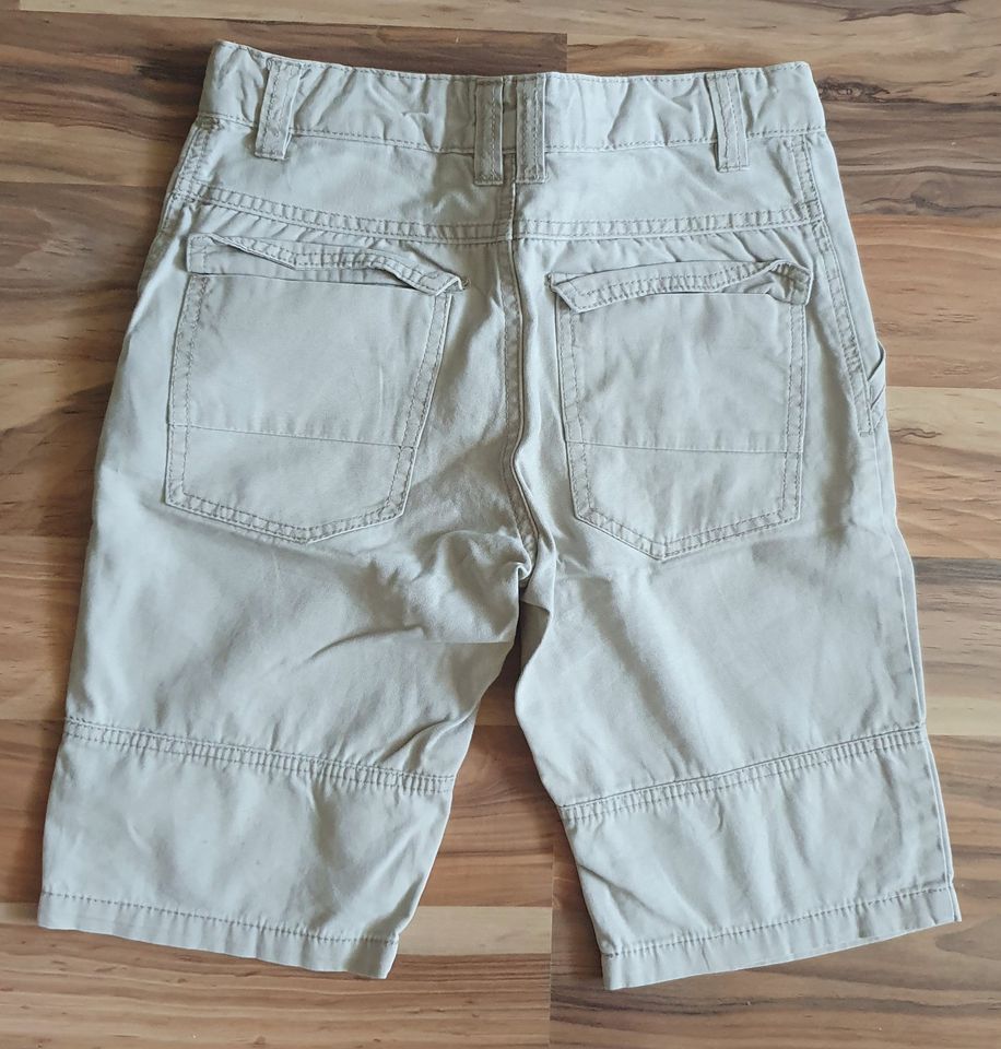 H&M Jungen kurze Hose 146 in Ratingen