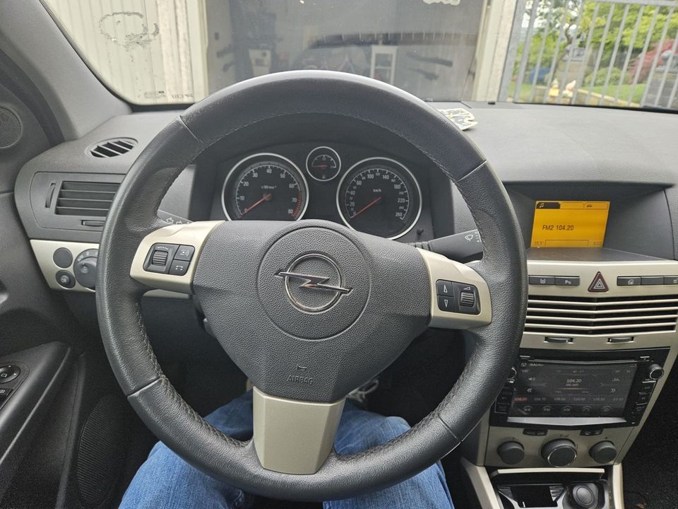 Opel Astra H in Witten