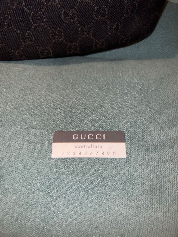 Gucci  Boat Pochette in Delingsdorf