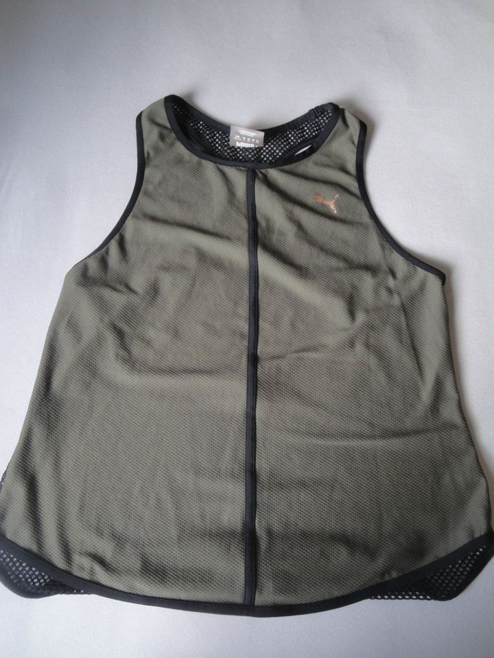 5 Tops Sporttop Puma ärmellose Shirts Gr. S/M/L ab 1 € in Keltern