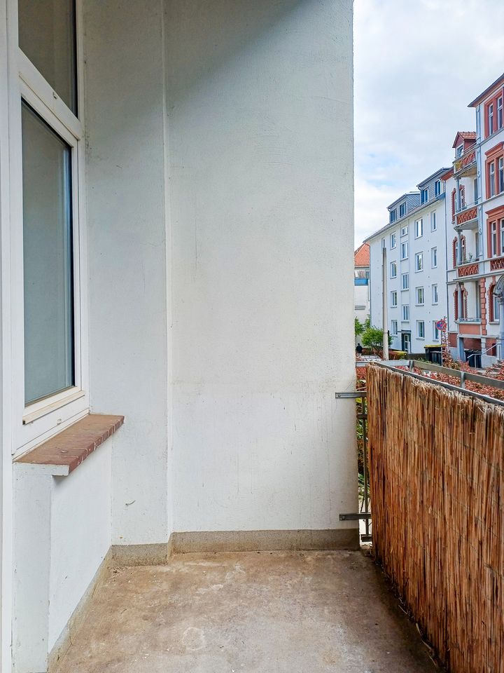 Frisch renovierte 3 Zimmer, Küche, Bad mit 2 Balkonen, in der Südstadt in Kassel