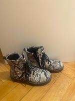 Unikat Stiefeletten in Schlangenleder-Optik (Gr. 41) München - Bogenhausen Vorschau