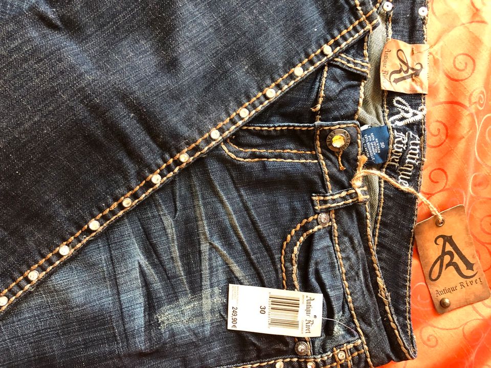 Antique Rivet Jeans mit Strass Gr. 30 Neu mit Etikett in Lübeck