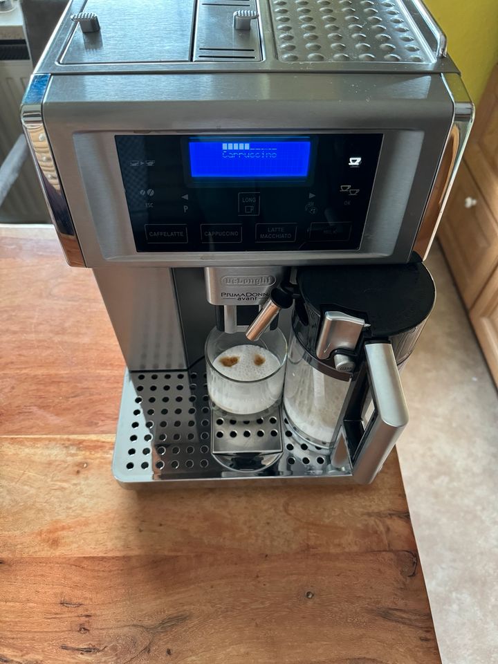 Delonghi Prima Donna Avant ESAM 6700 Kaffeevollautomat in Hebertshausen