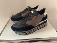 Crime London Sneaker schwarz Gr.38 Plateau Leder Nordrhein-Westfalen - Herford Vorschau