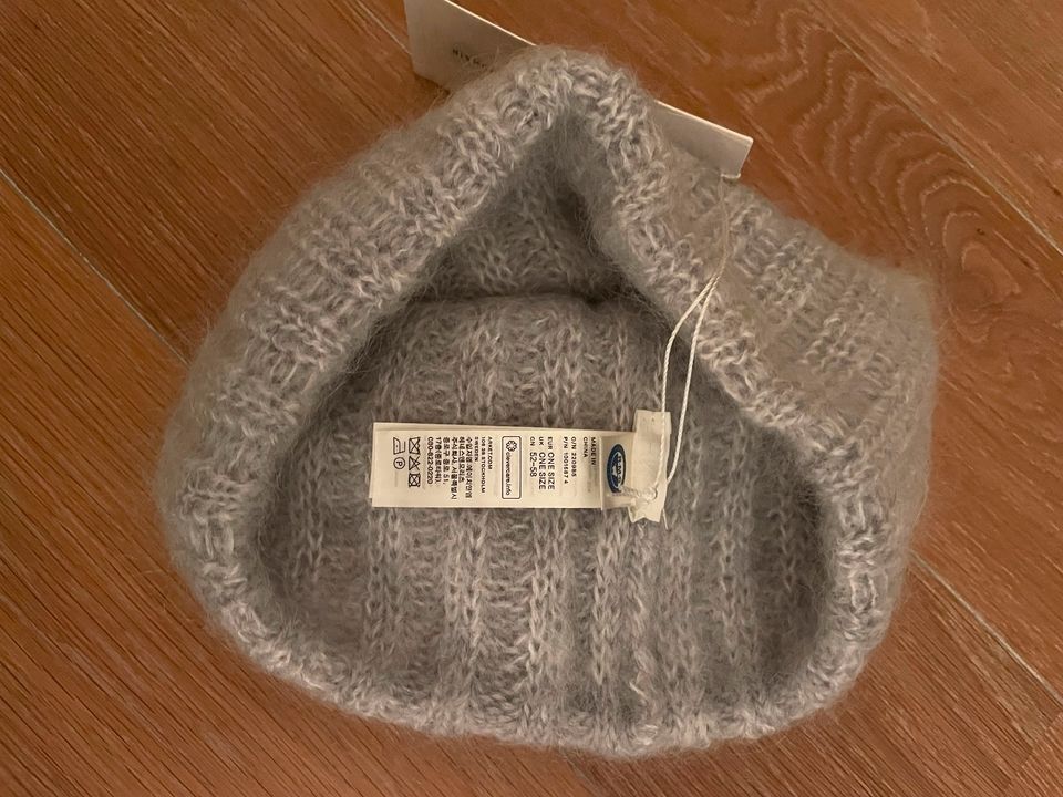 Arket Beanie Mohair/Wolle, OVP, mit Etikett, neu in Bremen