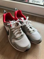 Nike Air Max weiß grau rot Nordrhein-Westfalen - Herford Vorschau