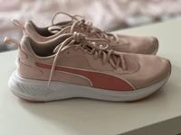 Puma Sneaker 41 UK 7,5 rosa Soft Foam US 8,5 Hessen - Offenbach Vorschau