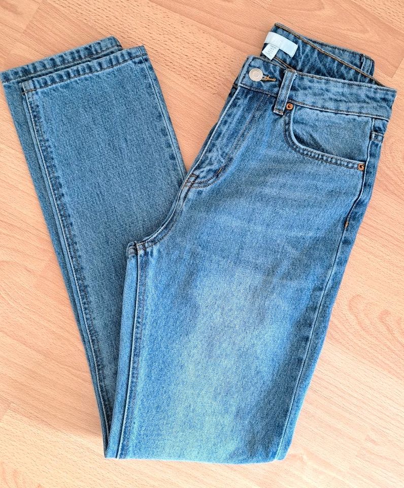 Straight Jeans h&m Gr. 34 in Dortmund