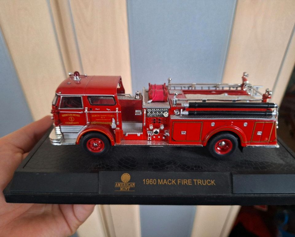 Feuerwehr Modellauto 1960 MACK FIRE TRUCK - Modell in Heidenau