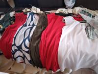 Ärmellose-Shirts und noch einige Kleidungsstücke Bayern - Untergriesbach Vorschau
