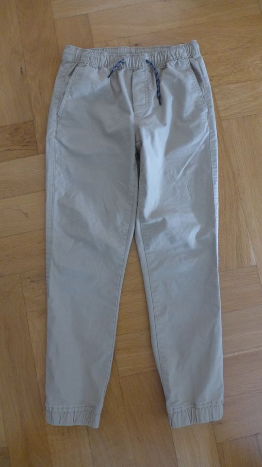 Beige Stoffhose von Gap Gr.134/140 (L) in Leipzig