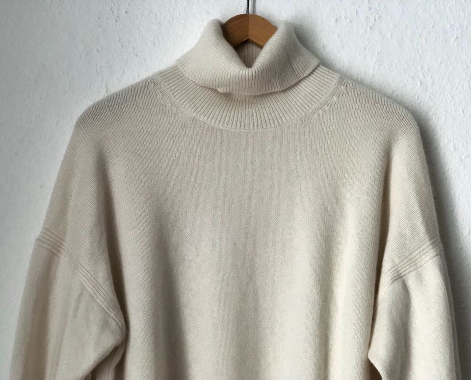 Neuwertiger Pullover aus Kaschmir von COS in Gr. M in Berlin