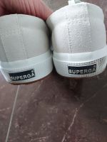 SUPERGA Sneaker in Leder, Gr. 37, nicht getragen Farbe weiß/creme Hessen - Buseck Vorschau
